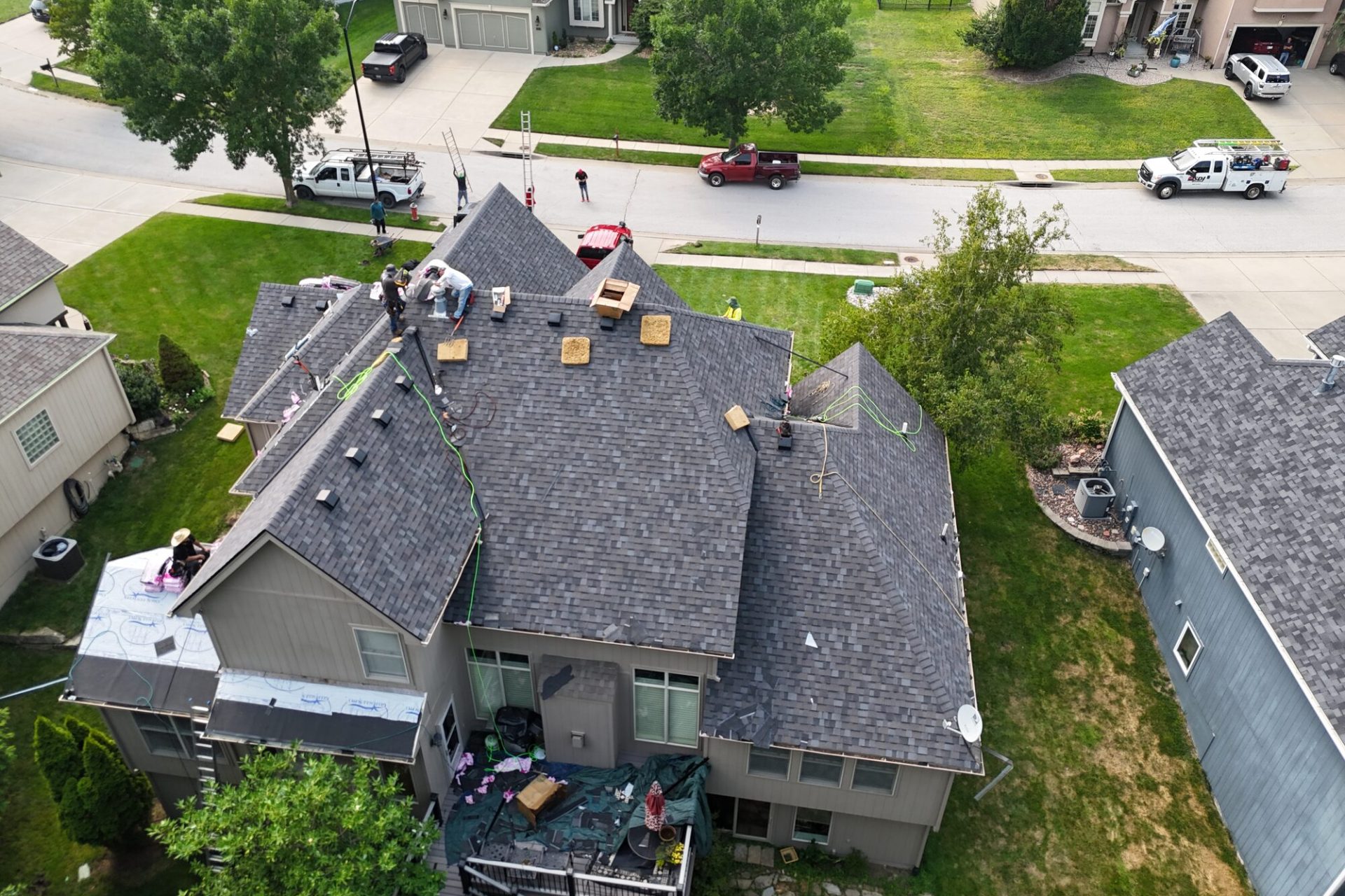 American Patriots Roofing team